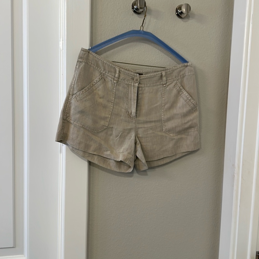 Khaki linen shorts